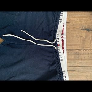 Tommy Hilfiger sweats
